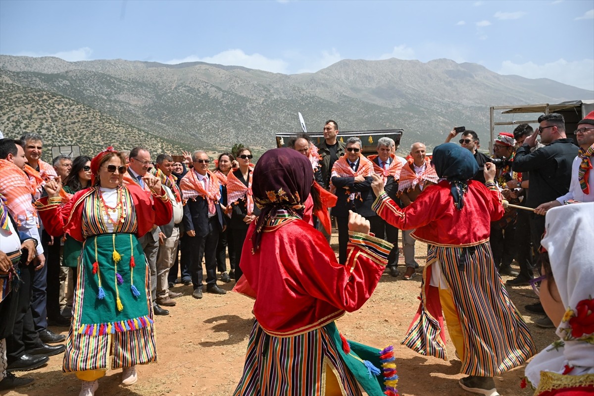 Antalya'da gençleri teknoloji bağımlılığının olumsuz etkilerinden uzaklaştırmayı ve doğayla...