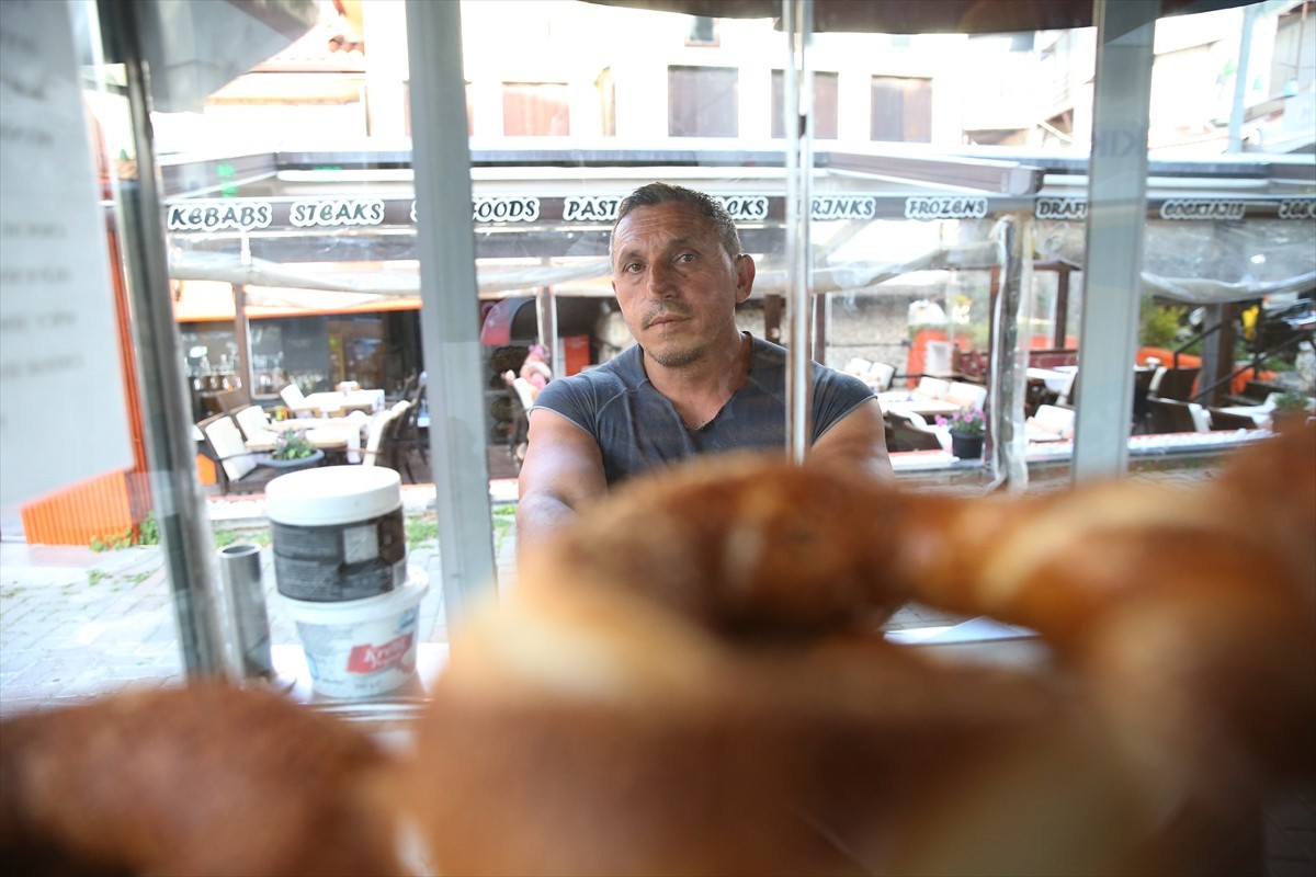 Antalya'nın Alanya ilçesinde yaşayan, engelli bilek güreşinde Avrupa şampiyonluğu ve Türkiye...