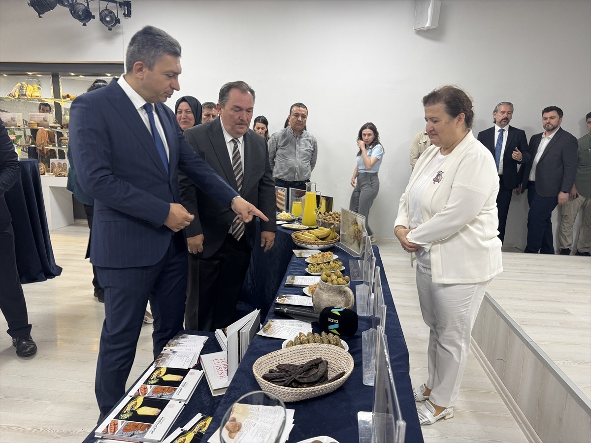 Antalya'nın coğrafi işaretli ürünleriyle hazırlanan glütensiz lezzetleri bir kitapta toplandı....