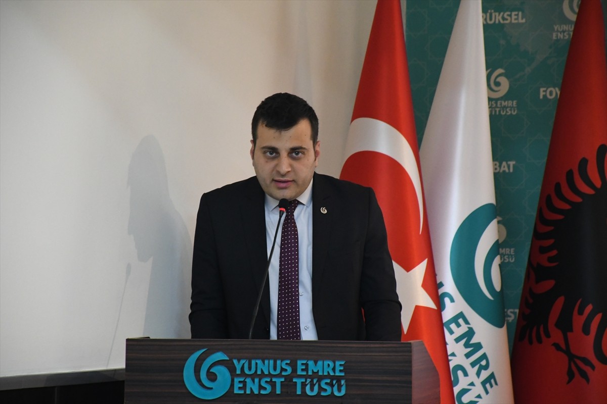 Arnavutluk'un başkenti Tiran'da "Nil'den Tuna'ya gönül coğrafyamız" konulu söyleşi düzenlendi. Muş...