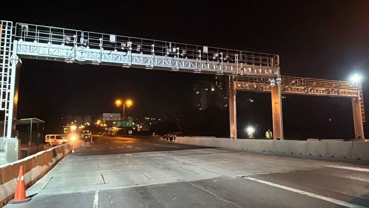 Avrupa Otoyolu Avcılar Ücret Toplama İstasyonu'nda yapılacak çalışmalar nedeniyle Avcılar...