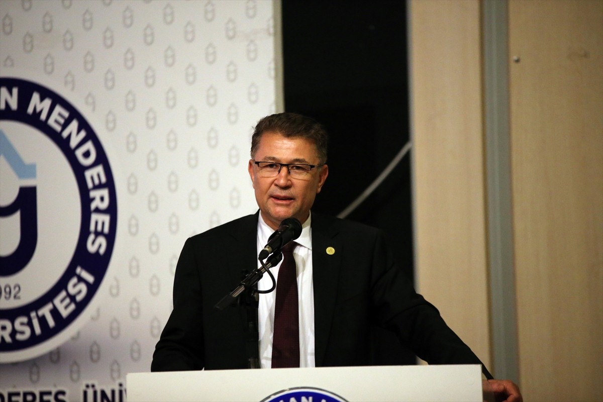 Aydın Adnan Menderes Üniversitesi (ADÜ) Atatürk Kongre Merkezi İsa Bey Salonu'nda Türk Dünyasında...