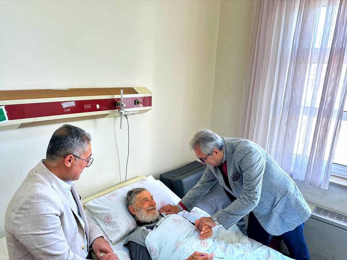 Balıkesir'in Erdek ilçesinde yaşayan Türk sinemasının usta oyuncularından Ahmet Mekin'in...