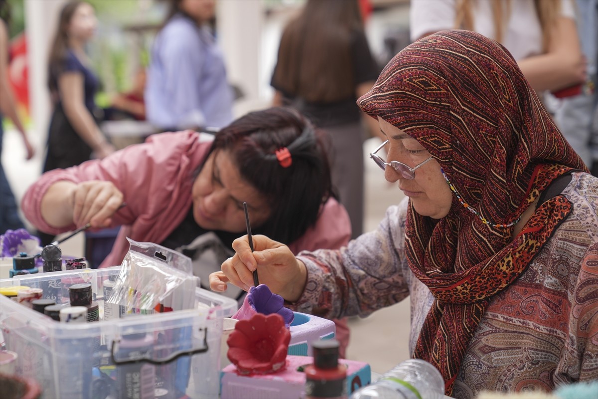 Başkentte, Serebral Palsili Çocuklar Derneği (SERÇEV) tarafından Çocuk ve Gençlik Şenliği...