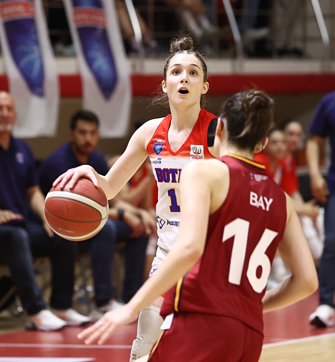 Basketbolda 18 Yaş Altı Kadınlar Türkiye Şampiyonası, Samsun'da sona erdi. 18 Yal Altı Kızlarda...