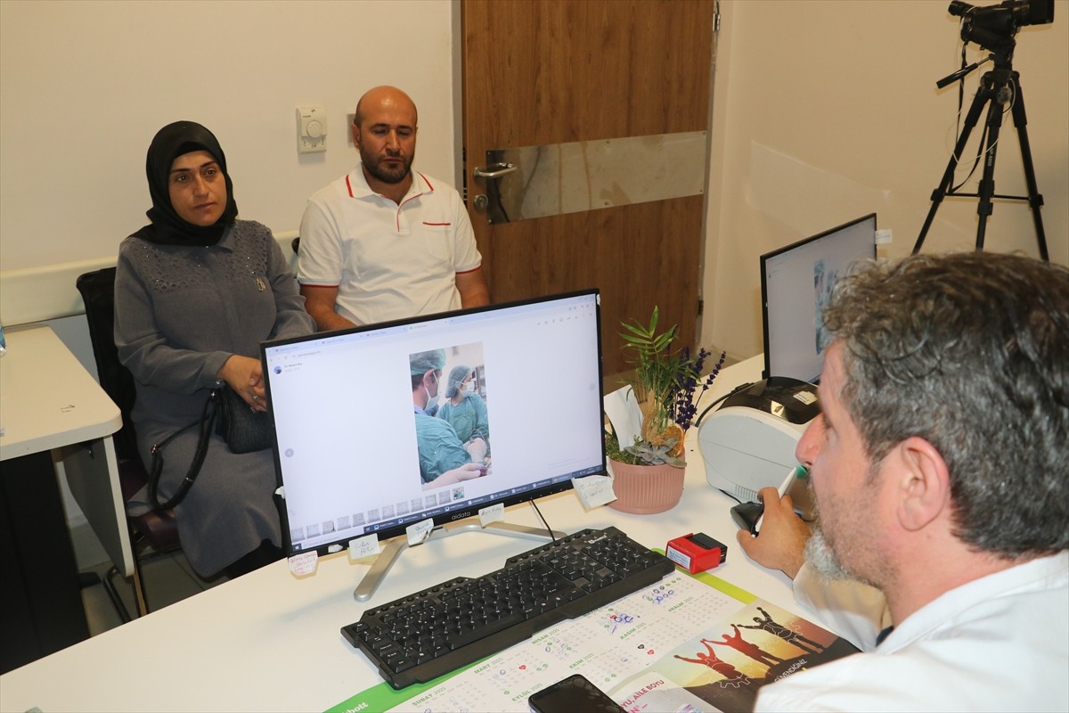 Batman'da anne karnında anemi (kansızlık) teşhisi konulan 33 haftalık bir bebeğe kan nakli...