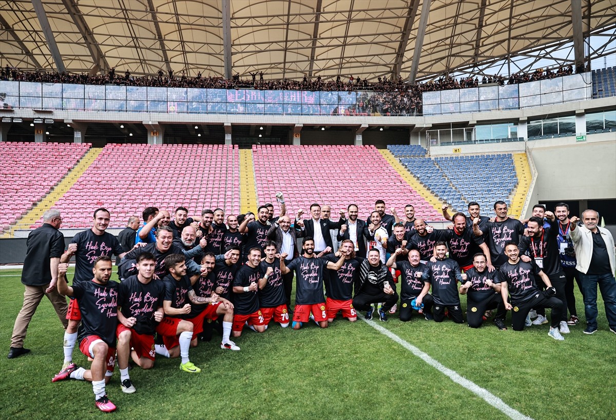 Bölgesel Amatör Lig 6. Grup'ta normal sezonun son haftasında Mersin'de karşılaştığı Mezitli 33...