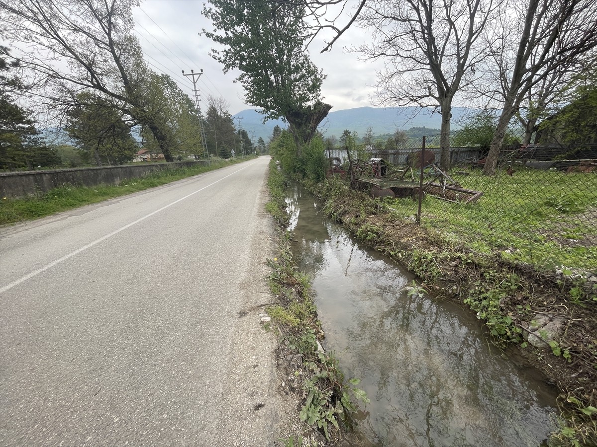 Bolu'da 69 kişi zehirlenme şüphesiyle hastaneye kaldırıldı. Öte yandan İl Sağlık Müdürlüğü...
