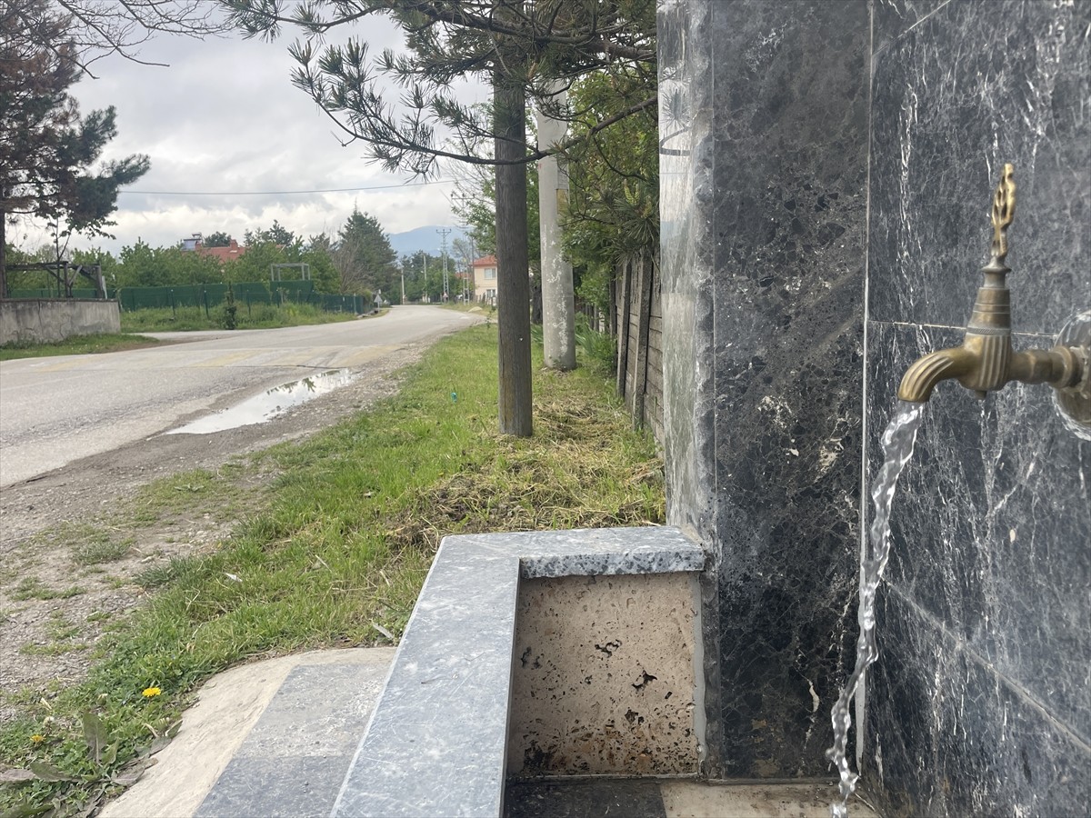 Bolu'da 69 kişi zehirlenme şüphesiyle hastaneye kaldırıldı. Öte yandan İl Sağlık Müdürlüğü...