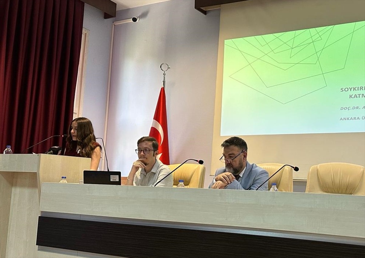 Bosna Hersek'in doğusundaki Srebrenitsa’da, Sırplar tarafından 8 binden fazla sivilin katledildiği...