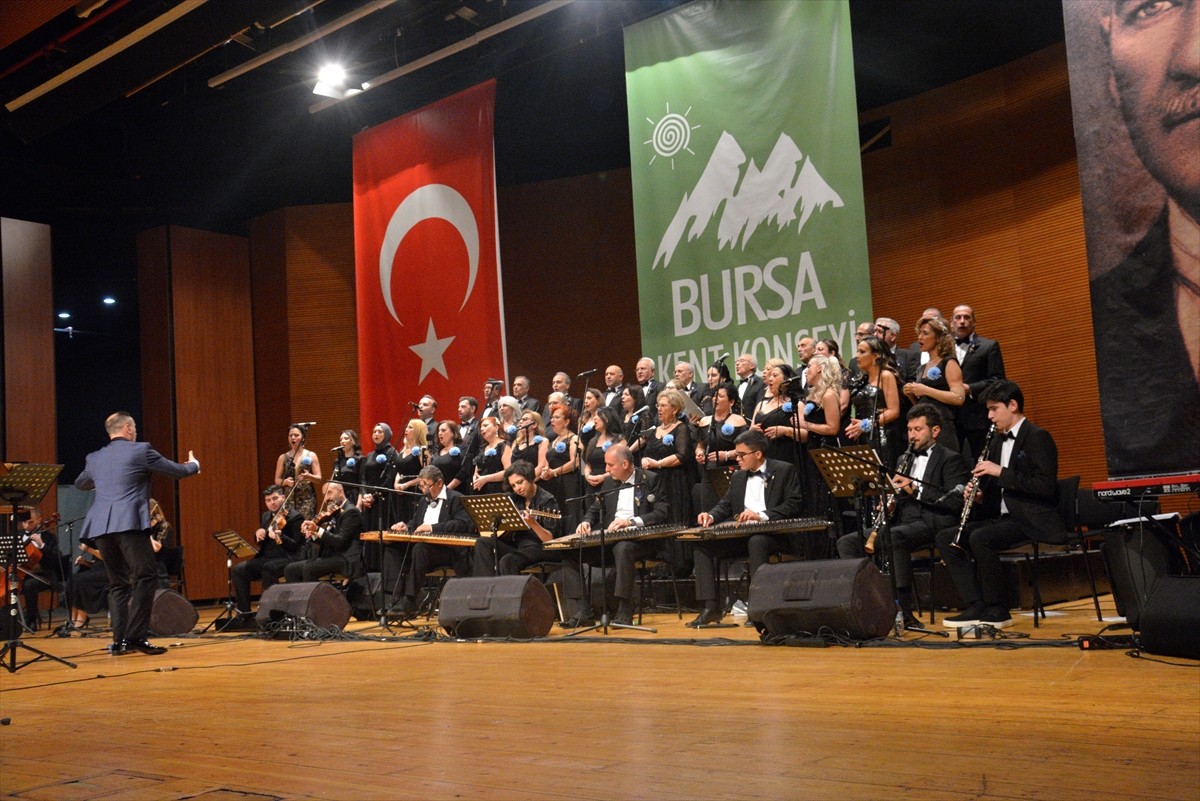 Bursa Kent Konseyi Türk Sanat Müziği Çalışma Grubu tarafından organize edilen "Bir Sevdadır...