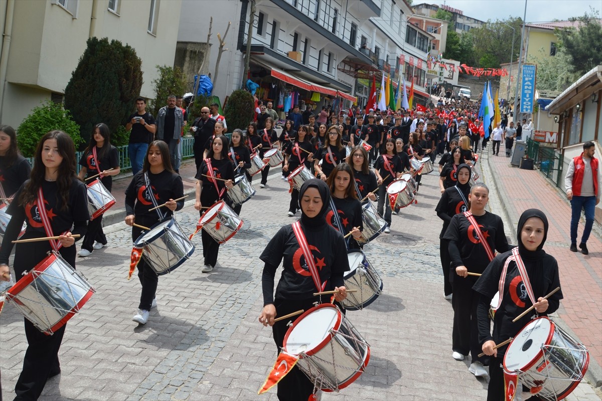 Büyük Önder Gazi Mustafa Kemal Atatürk'ün Milli Mücadele'yi başlatmak için 19 Mayıs 1919'da...