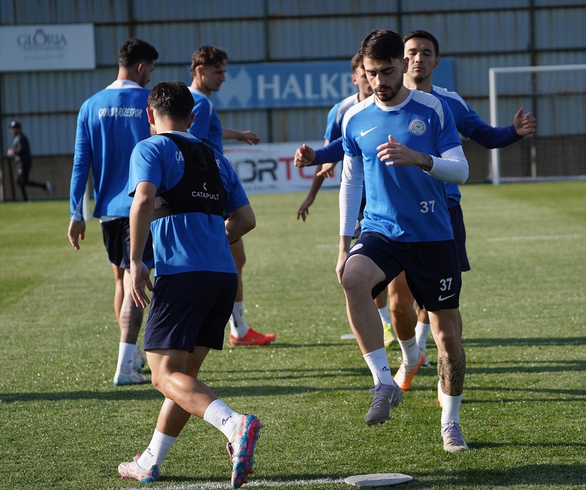 Çaykur Rizespor, Trendyol Süper Lig'in 37. haftasında deplasmanda Beşiktaş ile yapacağı maçın...