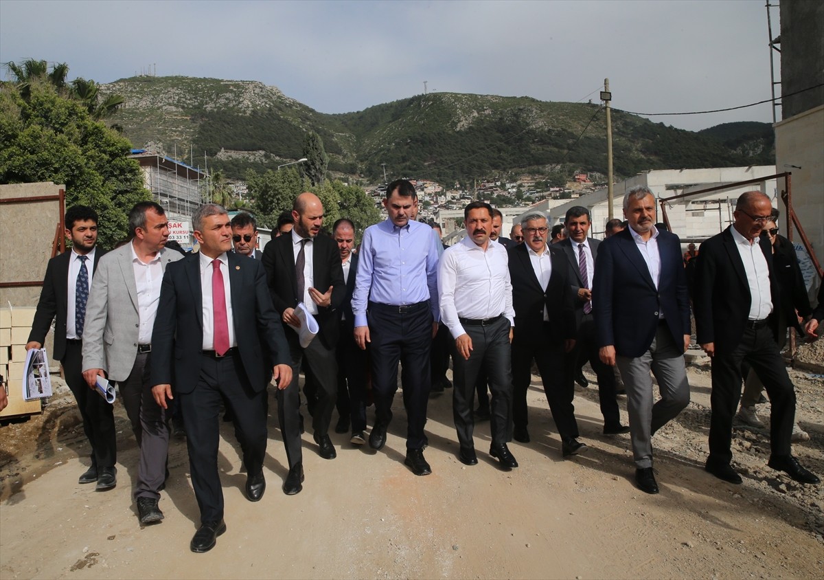 Çevre, Şehircilik ve İklim Değişikliği Bakanı Murat Kurum, Hatay'ın merkez Antakya ilçesinde...