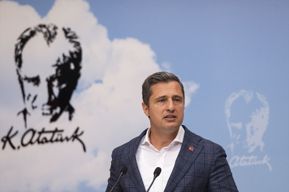CHP Genel Başkan Yardımcısı ve Parti Sözcüsü Deniz Yücel, partisinin Merkez Yönetim Kurulu (MYK)...