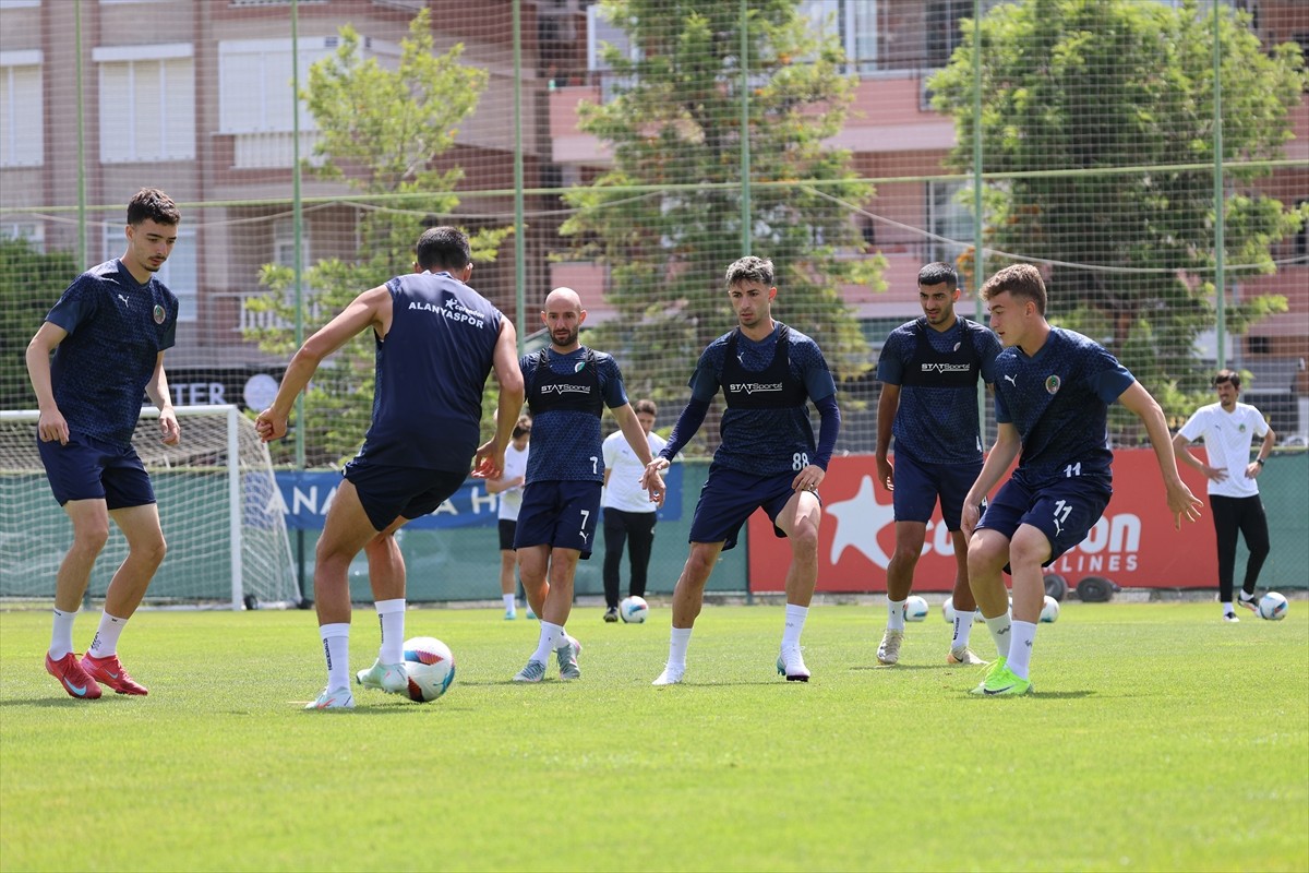 Corendon Alanyaspor, Trendyol Süper Lig'in 36. haftasında yarın evinde oynayacağı Beşiktaş maçının...