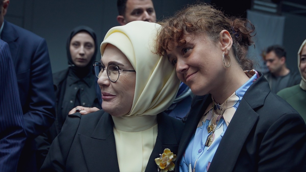 Cumhurbaşkanı Recep Tayyip Erdoğan'ın eşi Emine Erdoğan, AK Parti Genel Merkez Kadın Kolları...