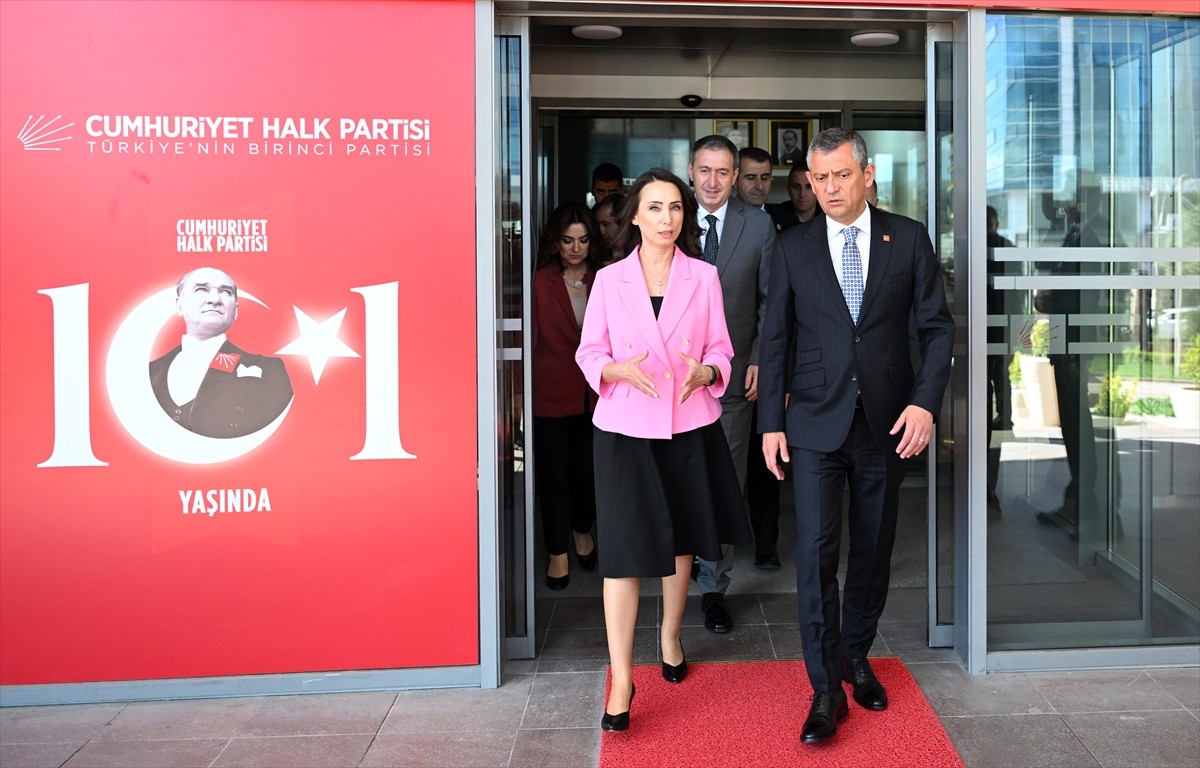 DEM Parti Eş Genel Başkanları Tülay Hatimoğulları ve Tuncer Bakırhan ile Grup Başkanvekilleri...