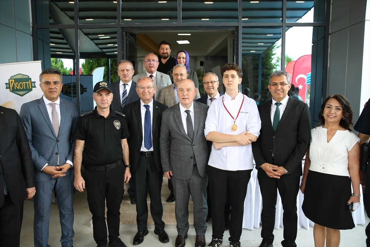 Denizli'de, Cumhurbaşkanı Recep Tayyip Erdoğan'ın eşi Emine Erdoğan'ın öncülüğünde 21-27 Mayıs'ta...