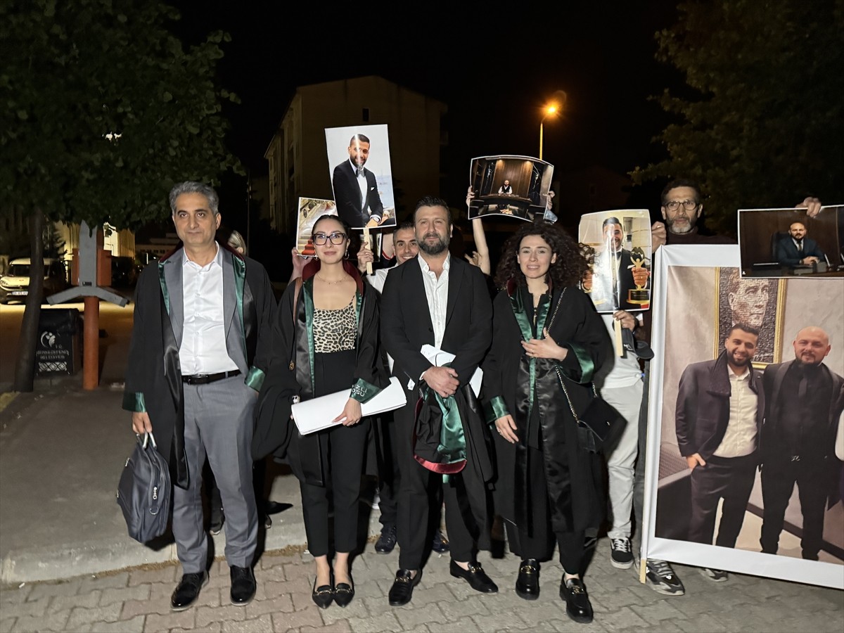 Denizli'de yüksek kazançlı yatırım vaadiyle dolandırıcılık yaptıkları iddiasıyla 2'si tutuklu 5...