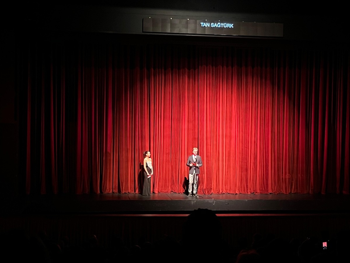 Devlet Opera ve Balesi (DOB) Genel Müdürlüğünün genç sanatçıları desteklemek amacıyla başlattığı...