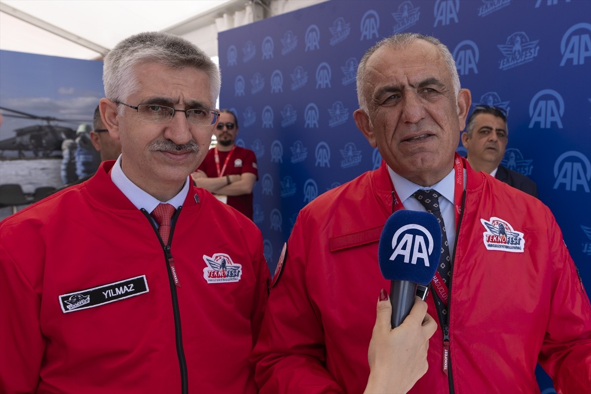 Dünyanın en büyük havacılık, uzay ve teknoloji festivali Havacılık, Uzay ve Teknoloji Festivali...