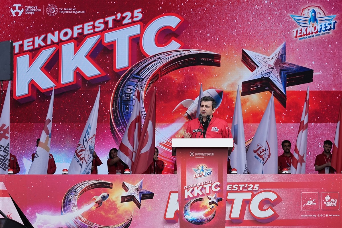 Dünyanın en büyük havacılık, uzay ve teknoloji festivali Havacılık, Uzay ve Teknoloji Festivali...