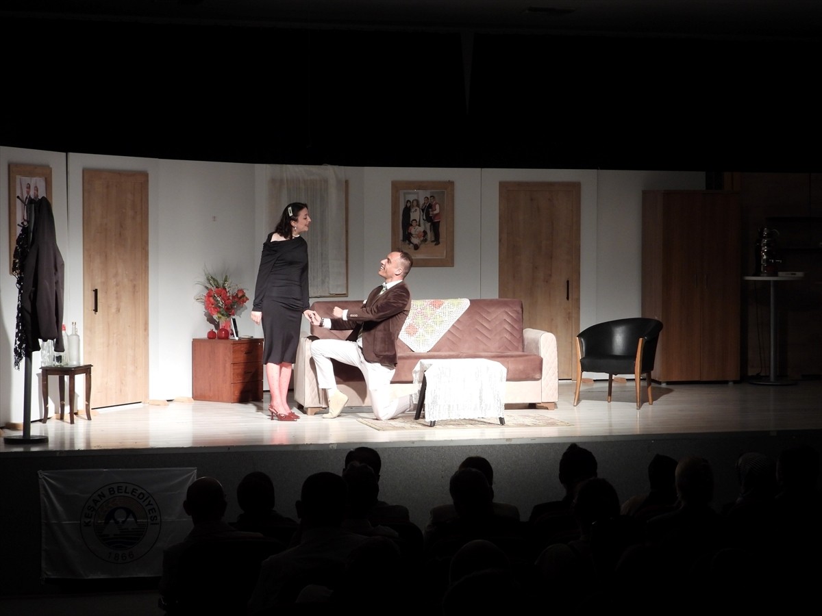 Edirne Emniyet Müdürlüğünce, uyuşturucuyla mücadelede ailenin rolüne dikkati çekmek amacıyla...