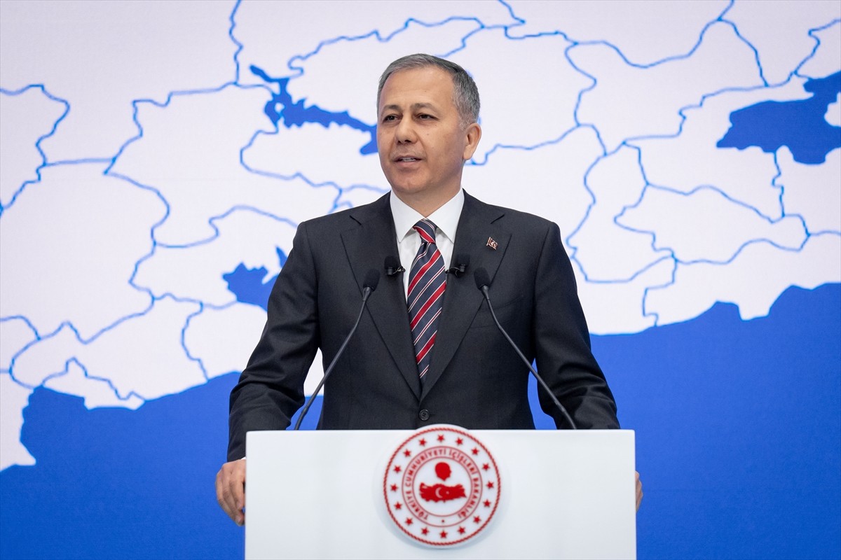 Emniyet Genel Müdürlüğü 2025 Yılı Genel Atamaları, İçişleri Bakanı Ali Yerlikaya'nın (ortada)...