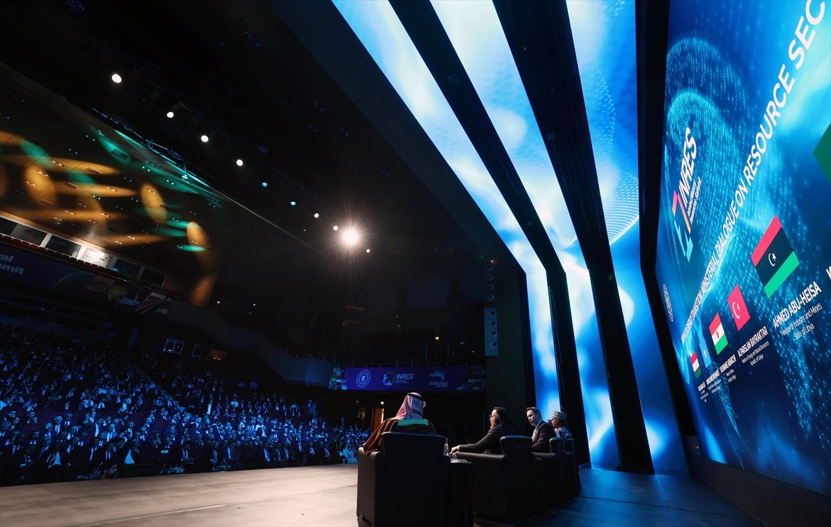 Enerji ve Tabii Kaynaklar Bakanı Alparslan Bayraktar, Turkuaz Medya Grubunun Enerji ve Tabii...