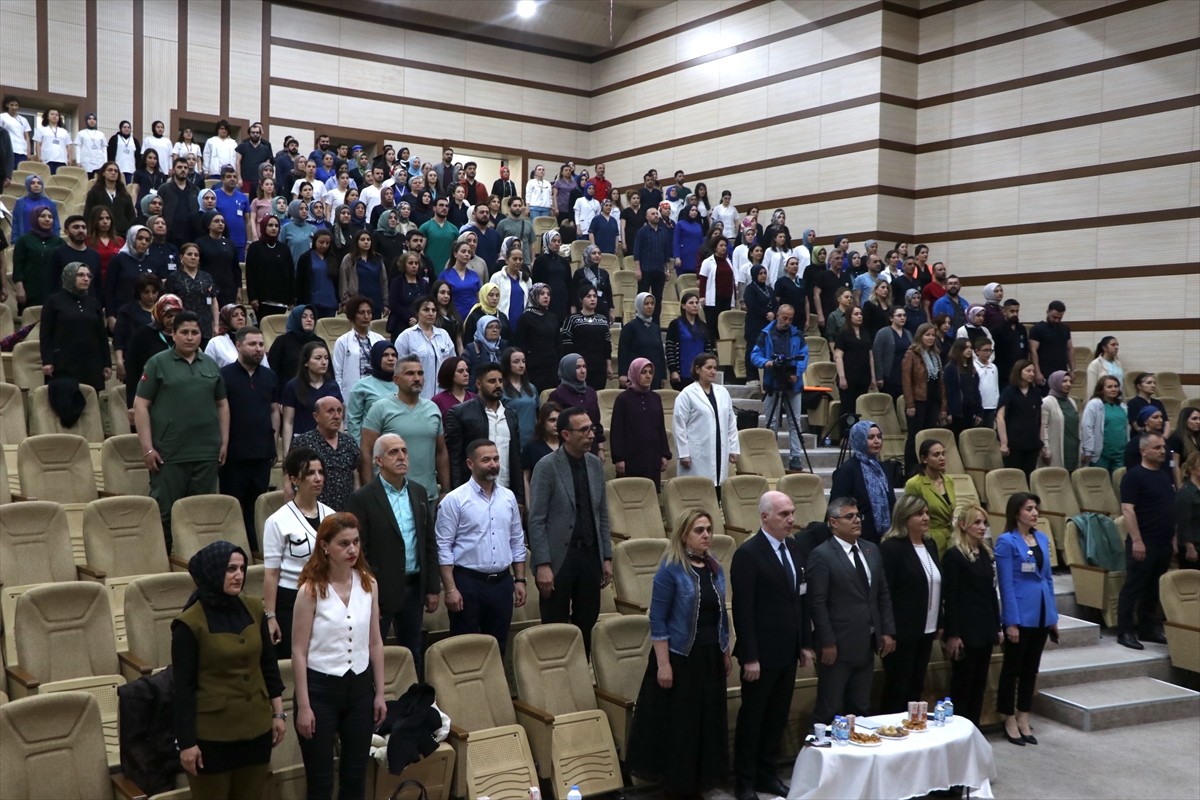 Erzurum Şehir Hastanesi'nde "Hemşireler Haftası", müzik dinletisi ve çeşitli etkinliklerle...