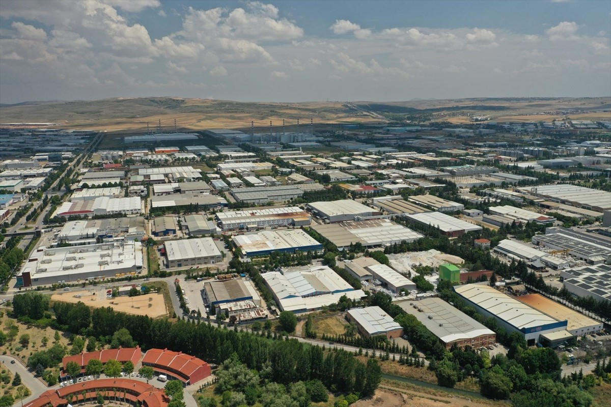 Eskişehir Organize Sanayi Bölgesi'nde (EOSB) uygulanan "endüstriyel simbiyoz projeleri" ile 300...