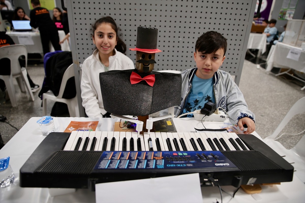 Gebze Teknik Üniversitesi (GTÜ) Robotik ve Otomasyon Kulübünce düzenlenen 6. Uluslararası Kelebek...