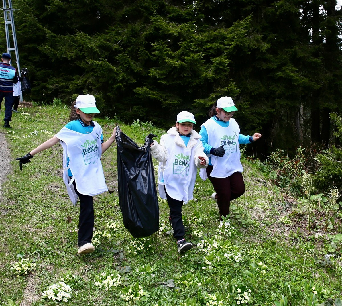 Giresun'un Kulakkaya Yaylası'nda orman yangınlarına yönelik önleyici tedbirler kapsamında "Orman...