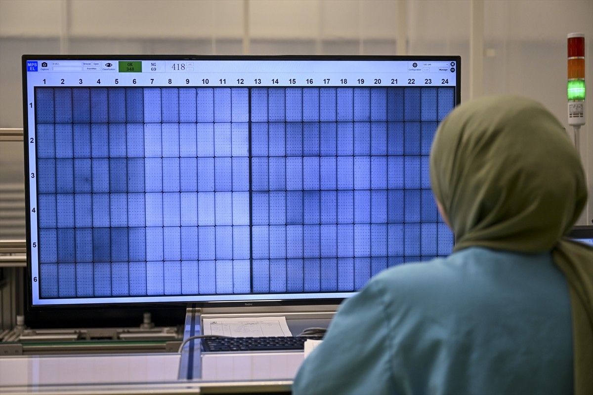 Güneş enerjisi ve çip teknolojisinin vazgeçilmez elemanı yarı iletkenlerin üretiminin yapılacağı...