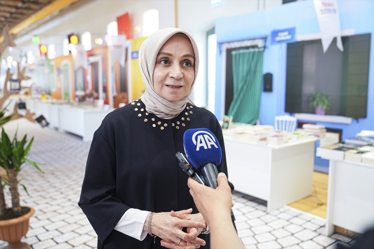 Her yaştan ziyaretçiyi kitap, kültür ve sanatla buluşturan "Şule Yüksel Şenler 3. Kitap ve Kültür...