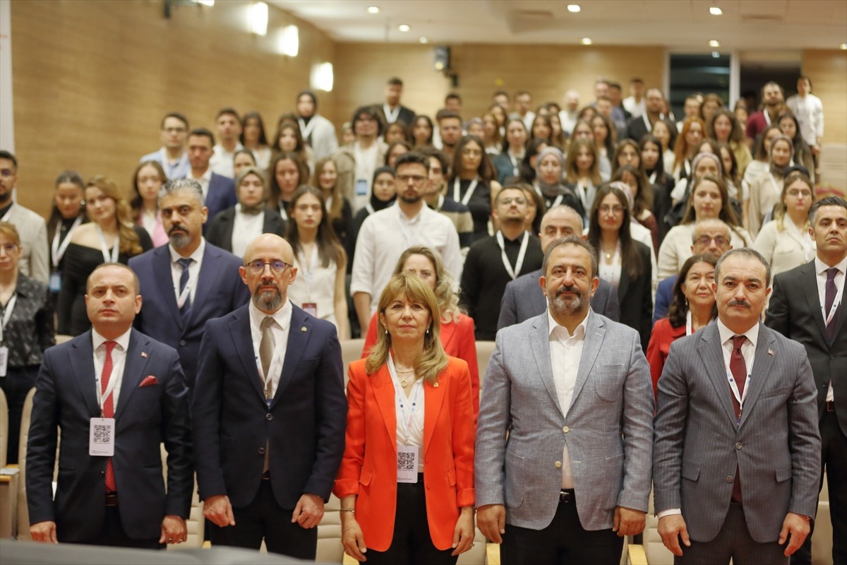 Hitit Üniversitesi 2. Ulusal Tıp Öğrenci Kongresi, 8 üniversiteden 313 tıp fakültesi öğrencisinin...