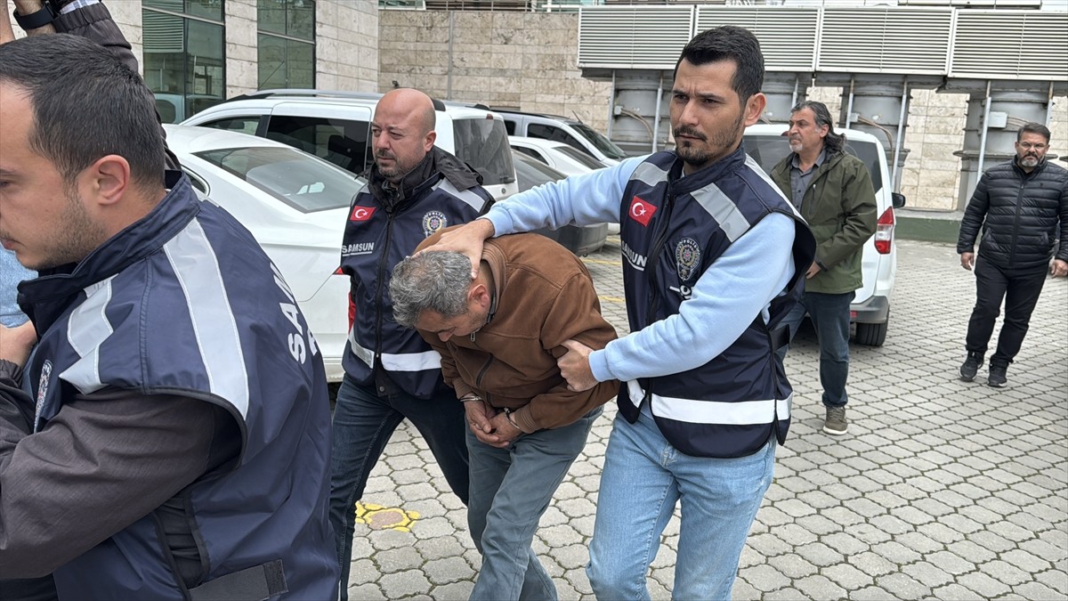 İçişleri Bakanı Ali Yerlikaya, 49 ilde mali suç örgütlerine yönelik operasyonlarda 146 şüphelinin...