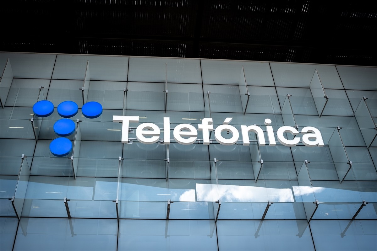İspanya'nın önde gelen telekomünikasyon şirketlerinden Telefonica'da ağ güncellemesinden...