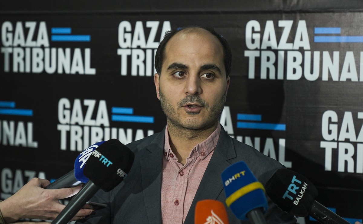 İsrail'in saldırıları altındaki Gazze'de yaşananların hukuki, siyasi ve etik yönlerini araştırmak...