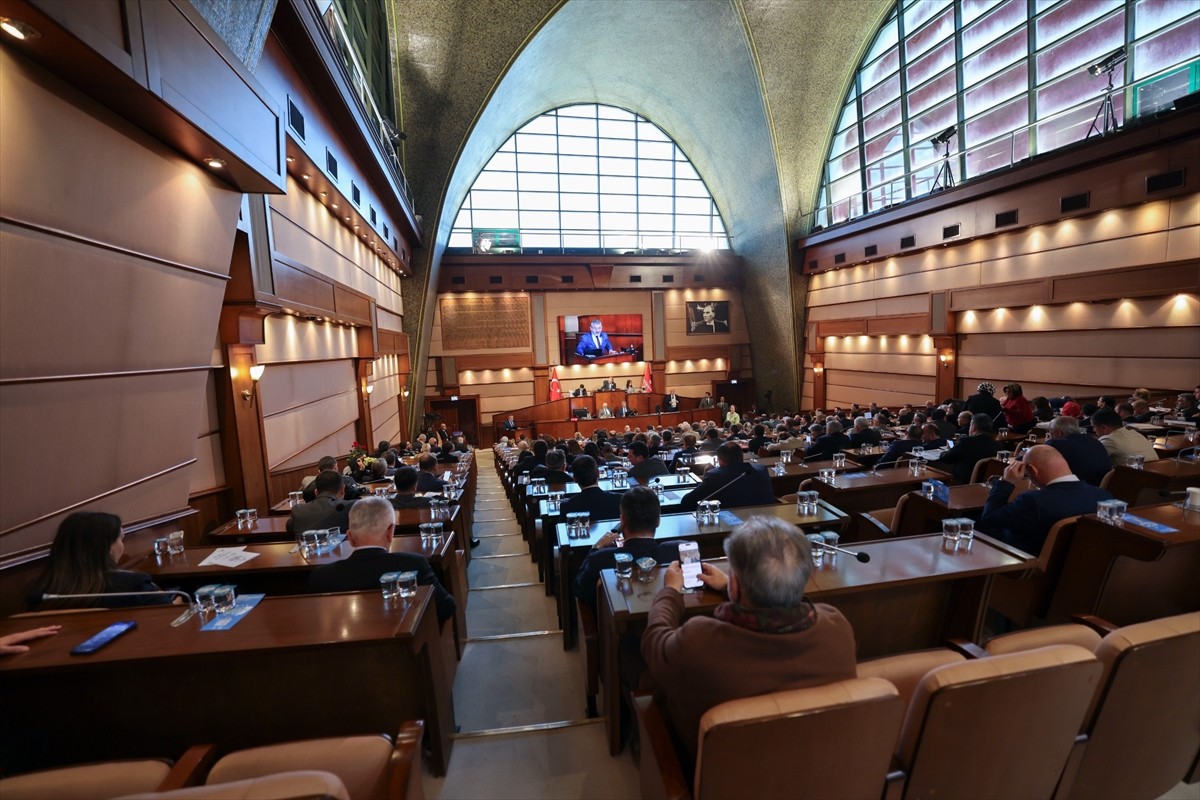  İstanbul Büyükşehir Belediye (İBB) Meclisinde, İSKİ'nin çalışmalarına ilişkin soru önergeleri...