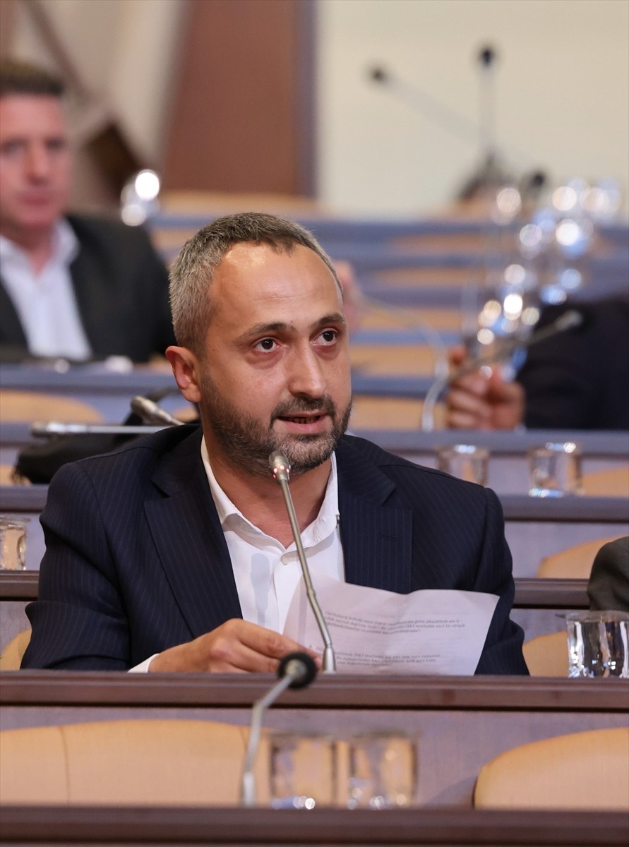  İstanbul Büyükşehir Belediye (İBB) Meclisinde, İSKİ'nin çalışmalarına ilişkin soru önergeleri...