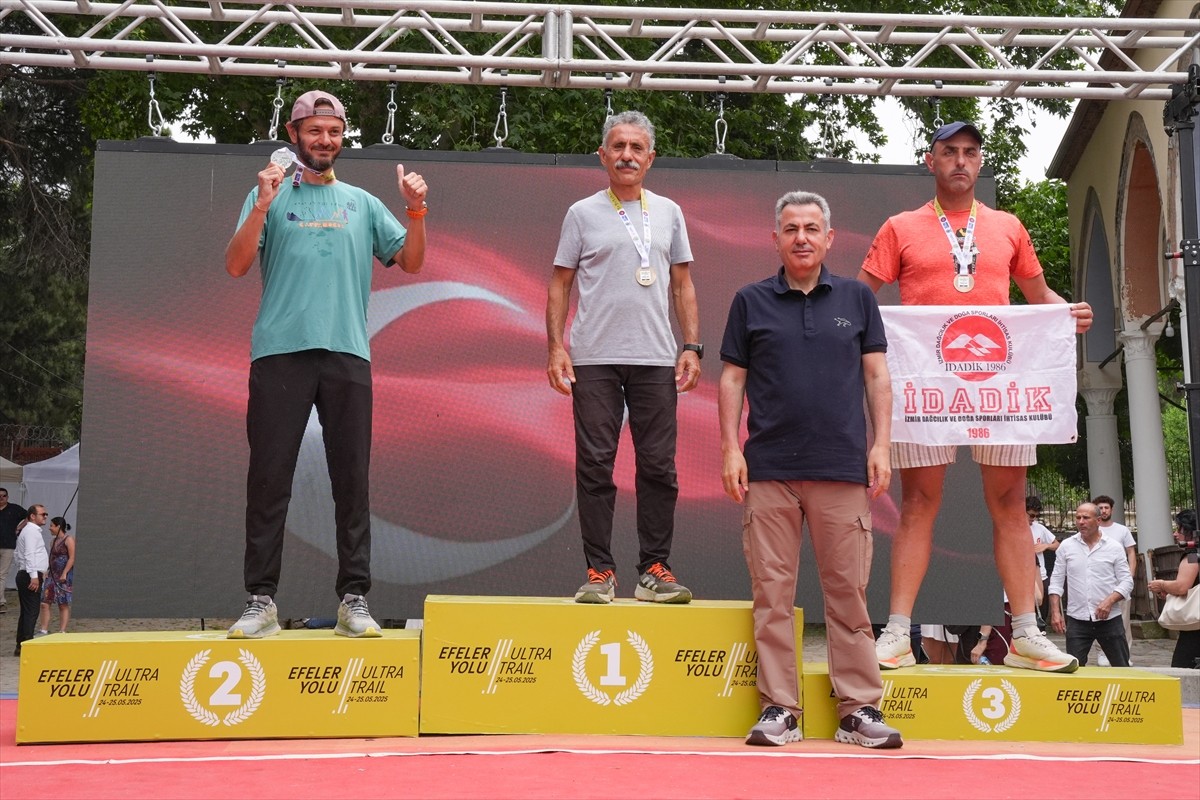 İzmir Valiliği himayesinde, bu yıl ilk kez gerçekleştirilen Efeler Yolu Ultra Trail yarışlarında...