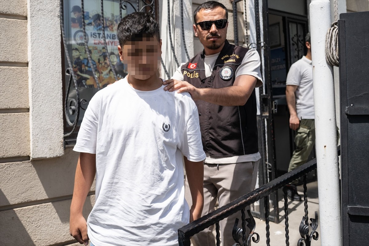 Kadıköy'de 15 yaşındaki Mattia Ahmet Minguzzi'nin bıçaklanarak öldürülmesine ilişkin soruşturma...