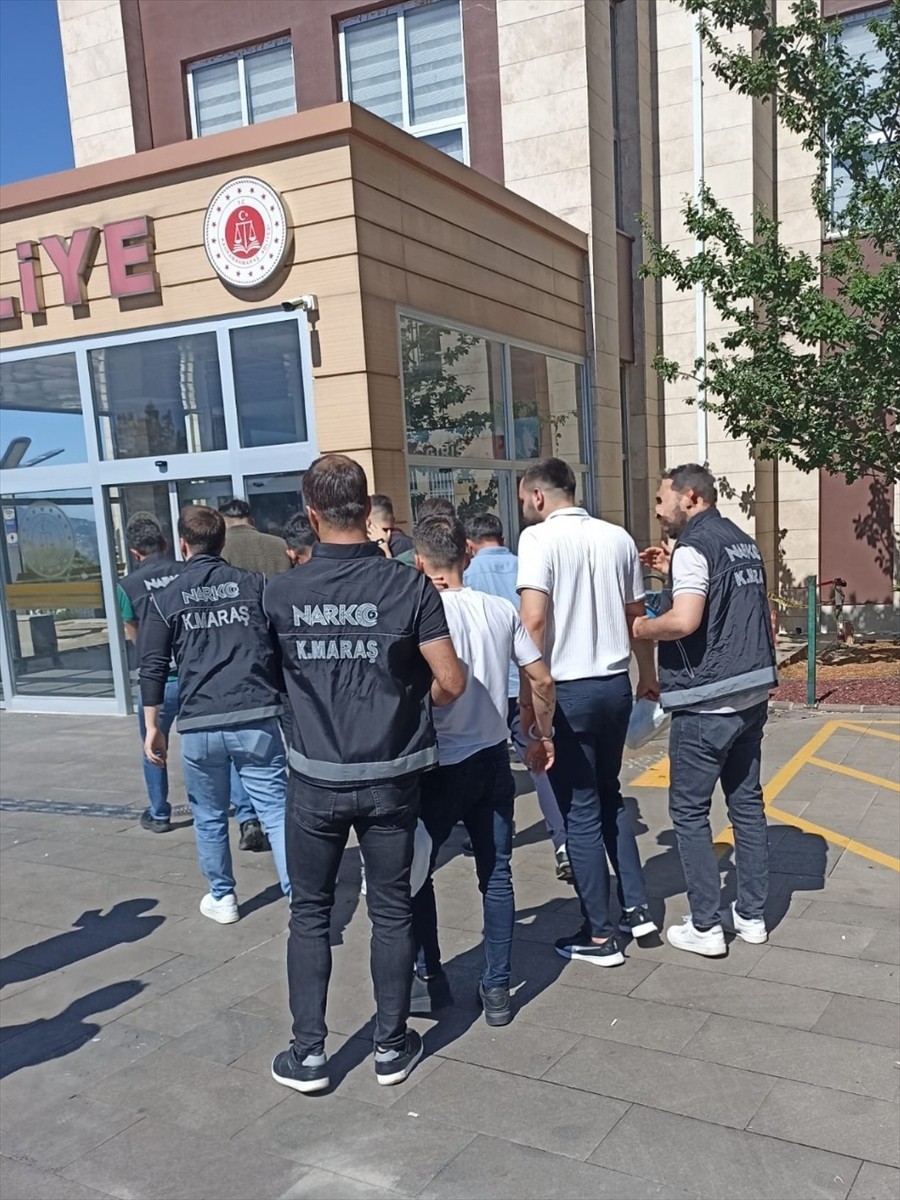 Kahramanmaraş'ta uyuşturucu operasyonunda gözaltına alınan 18 şüpheliden 13'ü tutuklandı.