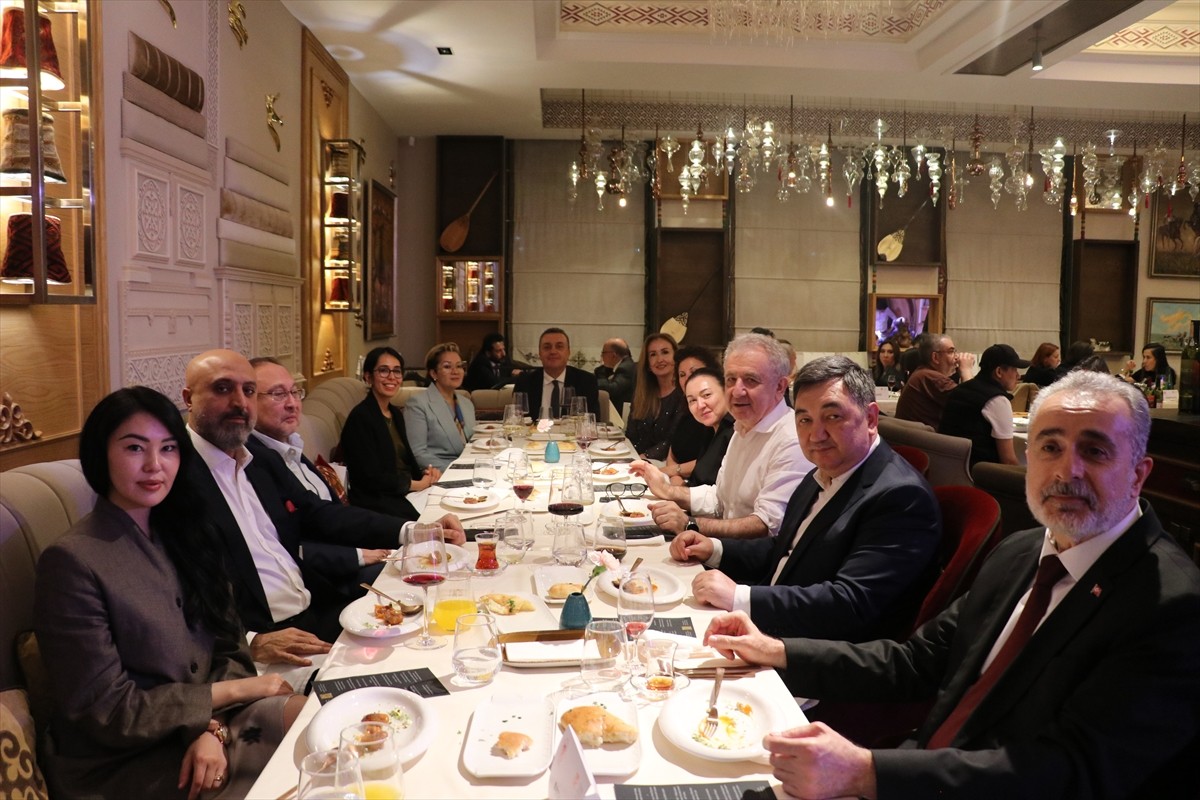 Kazakistan’ın başkenti Astana’da “Türk Mutfağı Haftası” kapsamında düzenlenen gala yemeğinde...