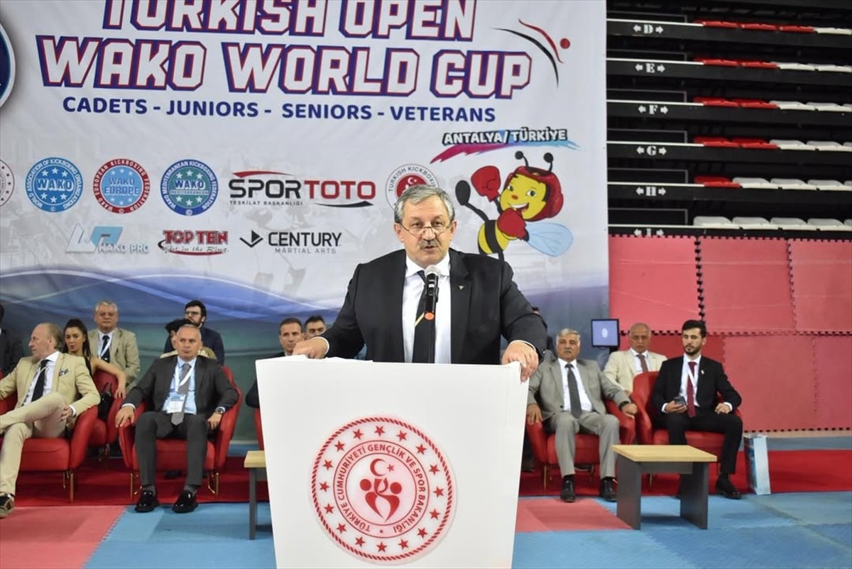 Kick boksta Türkiye Açık WAKO Dünya Kupası, Antalya'da gerçekleştirildi.