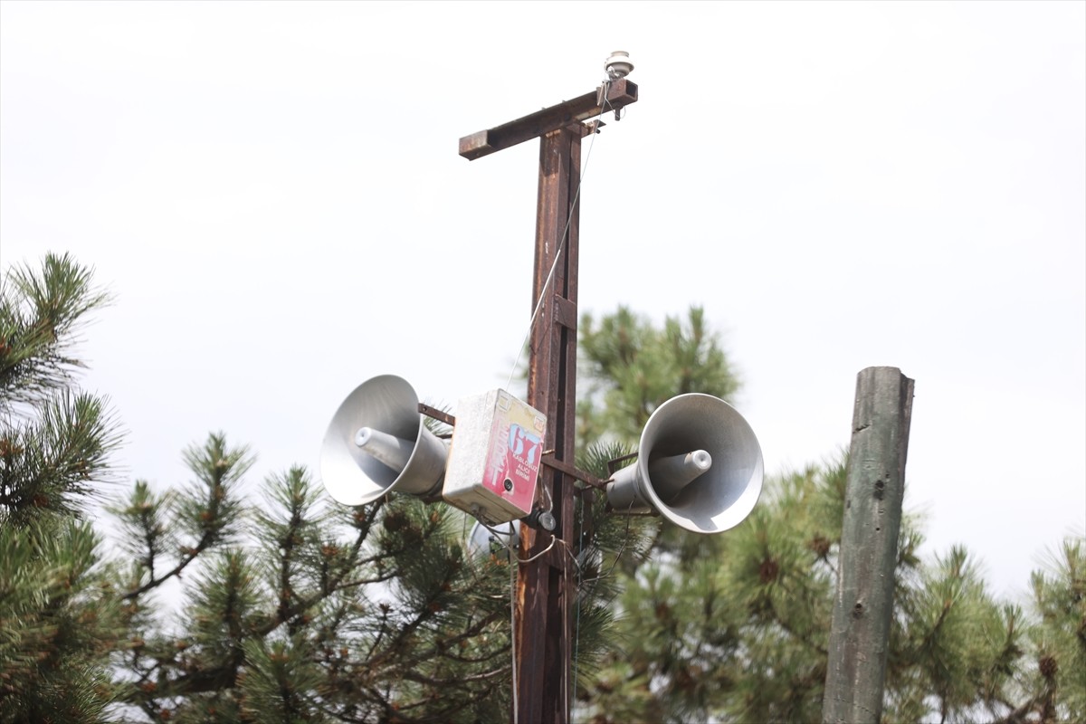 Kırklareli'nde hayatını kaybeden sanatçı İlhan Şeşen'in anısına belediye hoparlörlerinden...