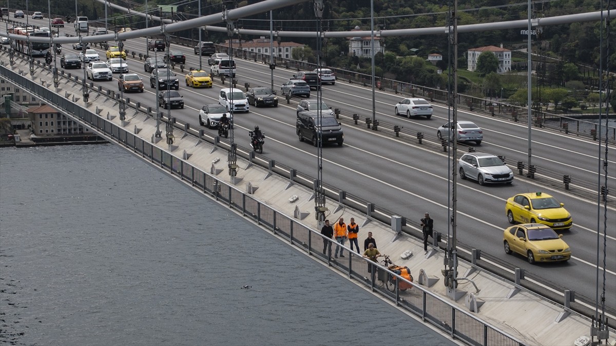 Kıtalar arası yolculuğun yalnızca yürüyerek de yapılabileceğini kanıtlamak amacıyla 26 yıl önce...