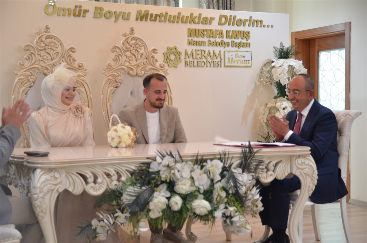 Konya'da çok sayıda çiftin nikah günü olarak, 5 Mayıs 2025'i tercih etmesi, nikah dairelerinde...